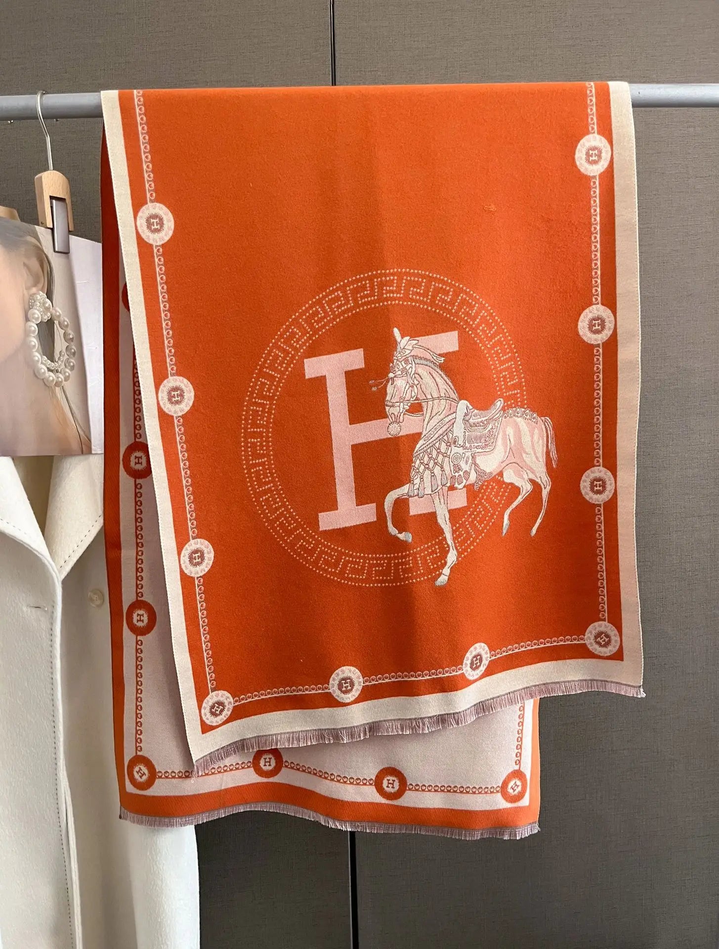 2025 Fashion Horse Imitation Cashmere Scarf for Women Thick Warm European American Scarves Shawl Wrap Blanket Bufanda Echarpe